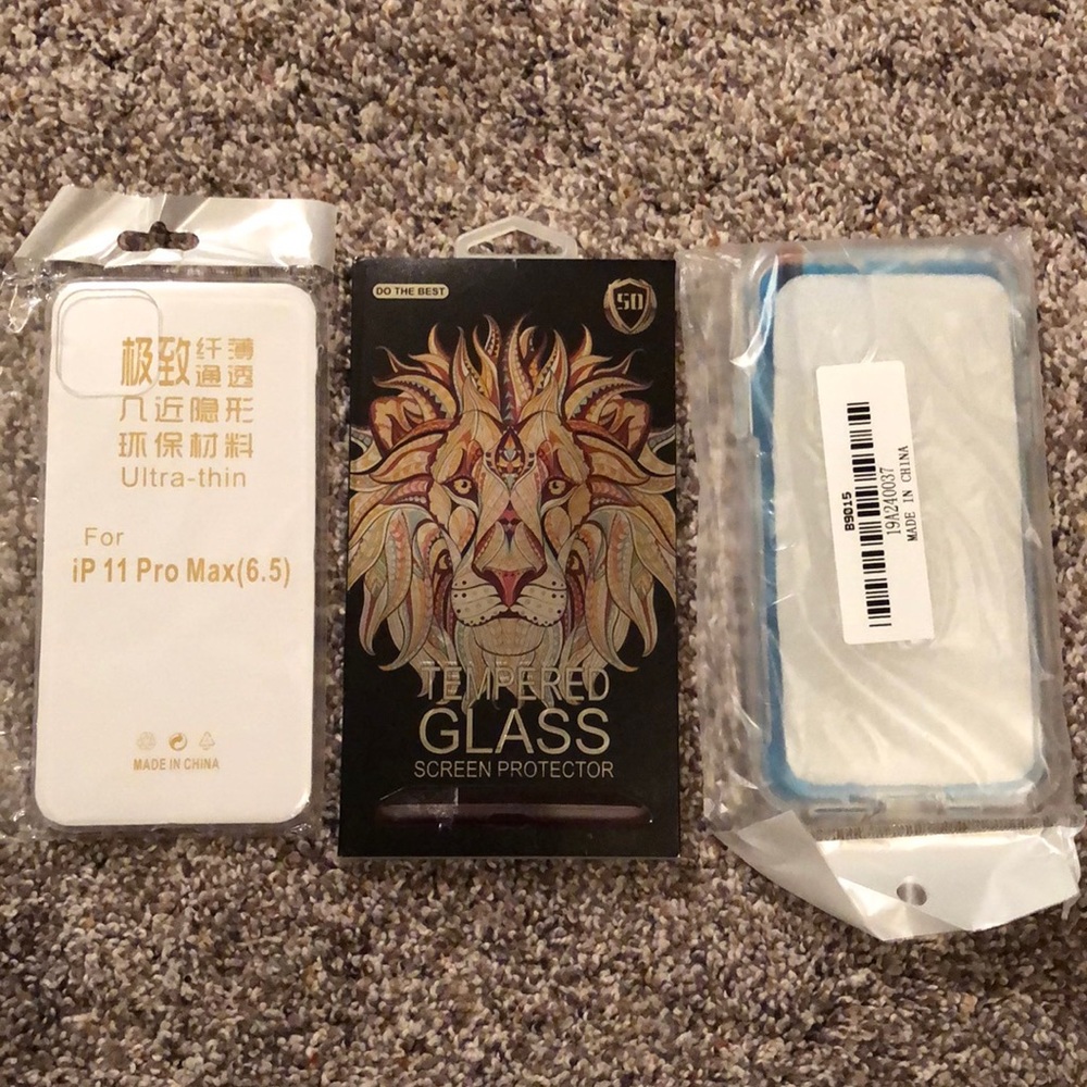 iPhone 11 pro max clear cases and screen protector
